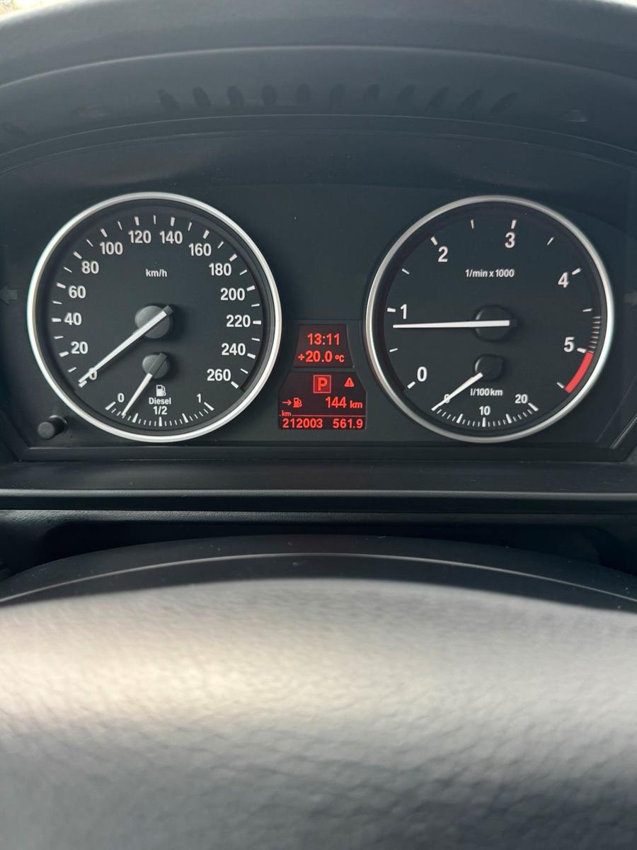 BMW 520 2010 — photo 8