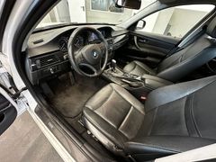 BMW 318 i Navi Leder PDC SHZ Panorama