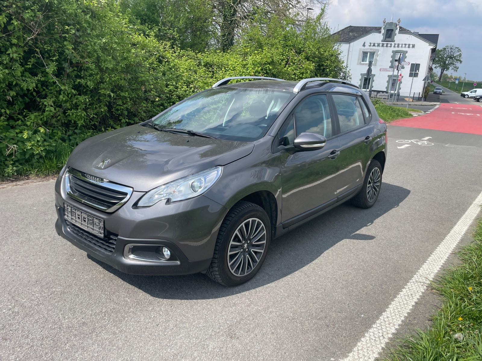 Peugeot 2008 Active**Navi**Klima**