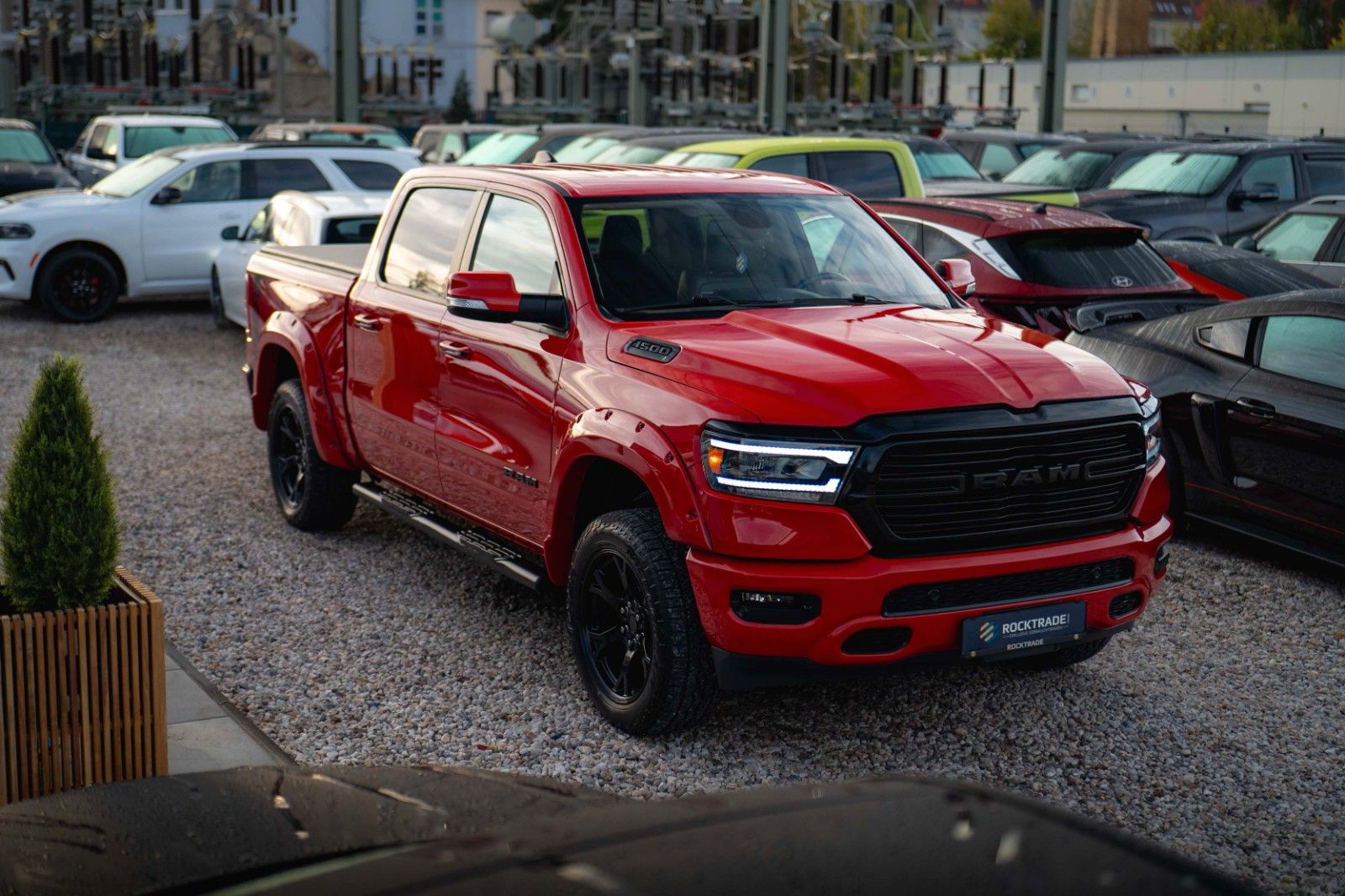 Fahrzeugabbildung Dodge RAM 5.7 V8 HEMI 4x4 LPG BRC Offroad Night-Paket