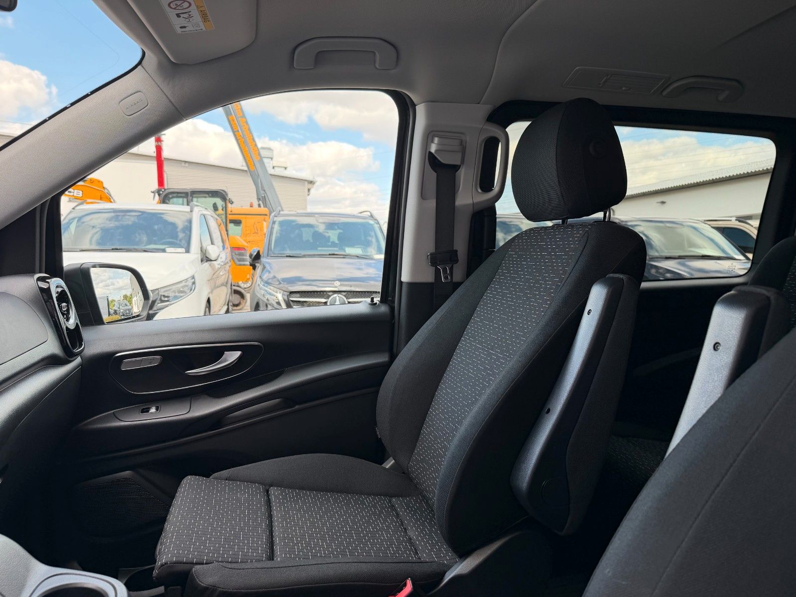 Fahrzeugabbildung Mercedes-Benz Vito 116 CDI 9G Tourer AHK2,5to 2xKlima