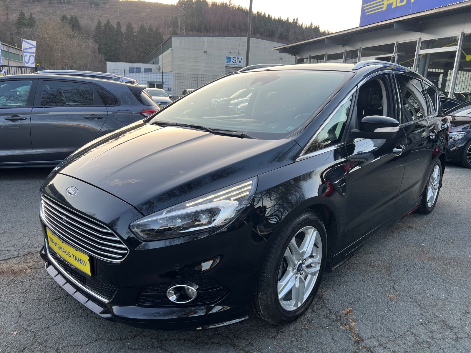 Fahrzeugabbildung Ford S-MAX Titanium ST LINE *KAMERA*MEMORY*LED*