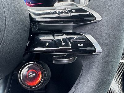 Fahrzeugabbildung Mercedes-Benz AMG GT 55 4Matic+ Premium NAV+LED+PANO+360°+HUD
