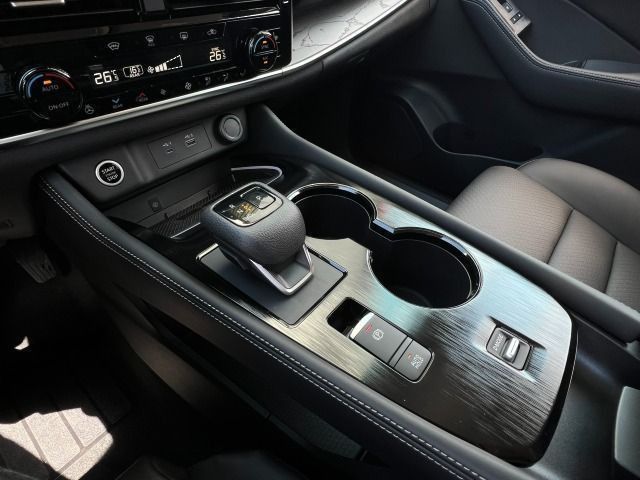 Fahrzeugabbildung Nissan X-Trail 1.5 VC-T Tekna Xtronic Leder*HUD*AFA*19`