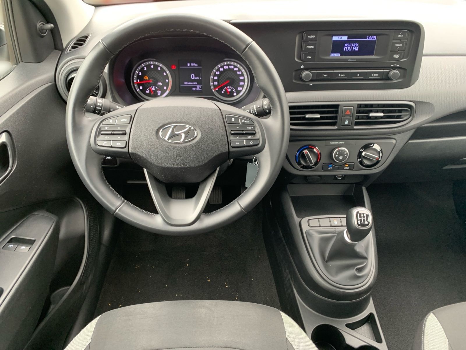 Fahrzeugabbildung Hyundai i10 1.0 Select 1 Hd Allwetter
