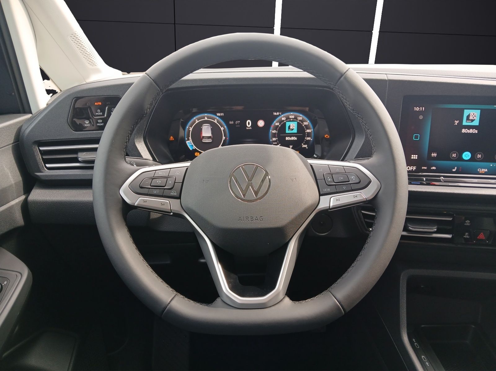 Fahrzeugabbildung Volkswagen Caddy TSI Life DSG CarPlay AID ACC RFK SH LM
