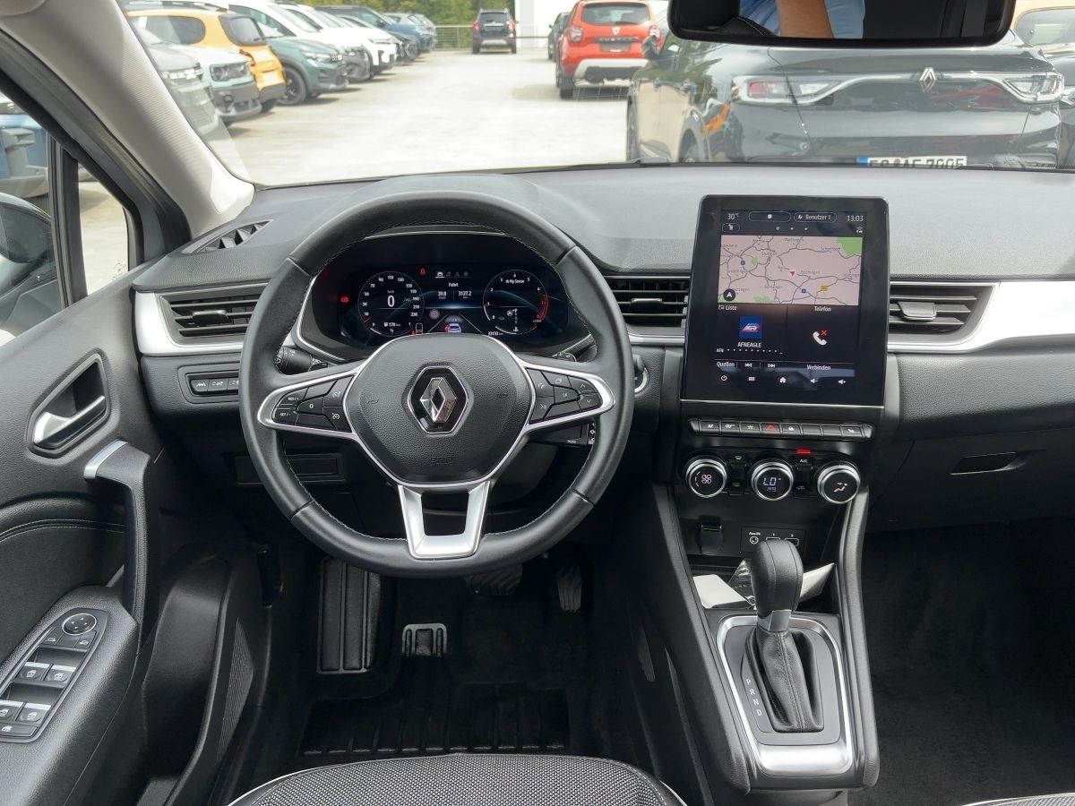 Fahrzeugabbildung Renault Captur TECHNO TCe 140 EDC Kamera SHZ - mit KI generiert/bearbeitet