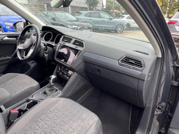 Volkswagen Tiguan - 12