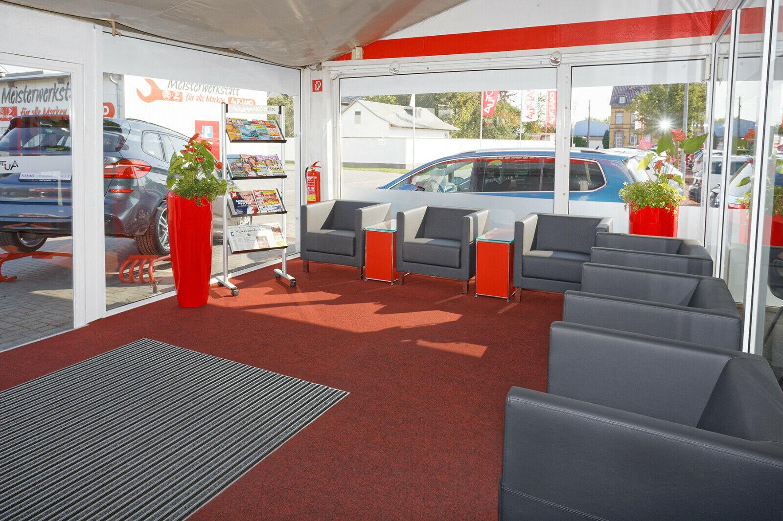 showroom-image-top
