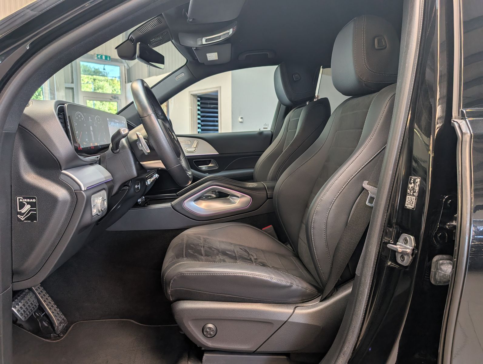 Fahrzeugabbildung Mercedes-Benz GLE 450 AMG 4M*AIRMATIC*LED*BURMESTER*CAM*NIGHT*