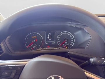 Volkswagen T-Cross - 12