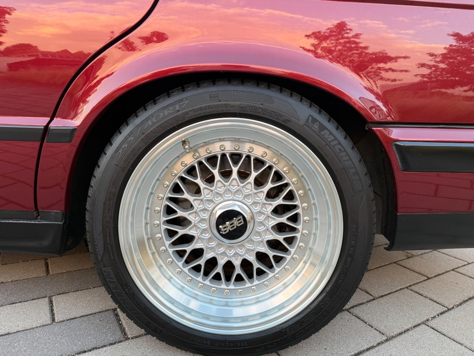 BMW 525I - 192 CV - TOIT OUVRANT -  BVM - VOLANT CUIR