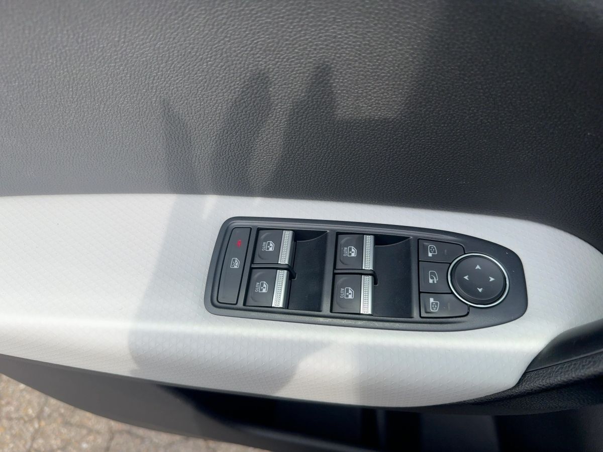 Fahrzeugabbildung Renault Captur EDITION ONE PLUG-IN 160