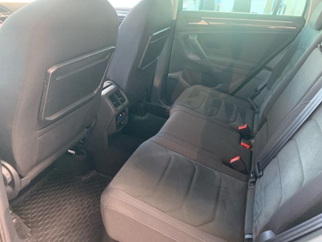 Fahrzeugabbildung Volkswagen Tiguan 1.5 TSI DSG Comfortline AHK NAVI LED PDC