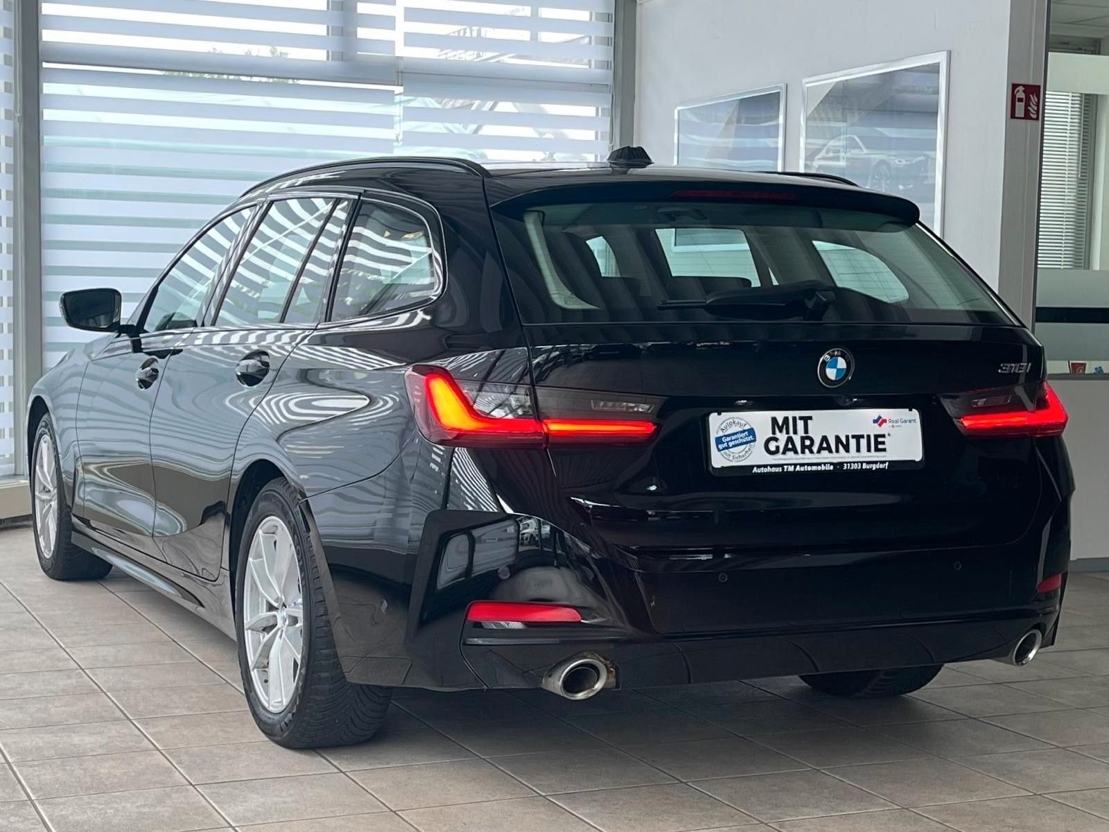 BMW 318i Widescreen KAMERA Driv.Assist. Unfallfrei foto 4