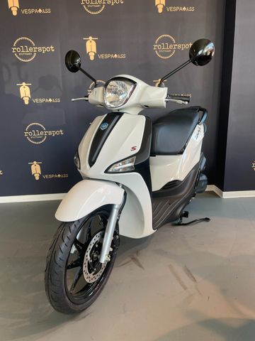 Piaggio Liberty 125 Roller Grossrad