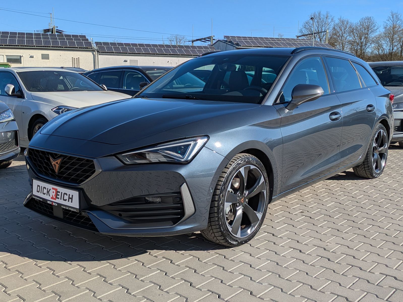 Fahrzeugabbildung CUPRA Leon 1.5 eTSI DSG MATRIX-LED*AHK*ACC*KAMERA*18"