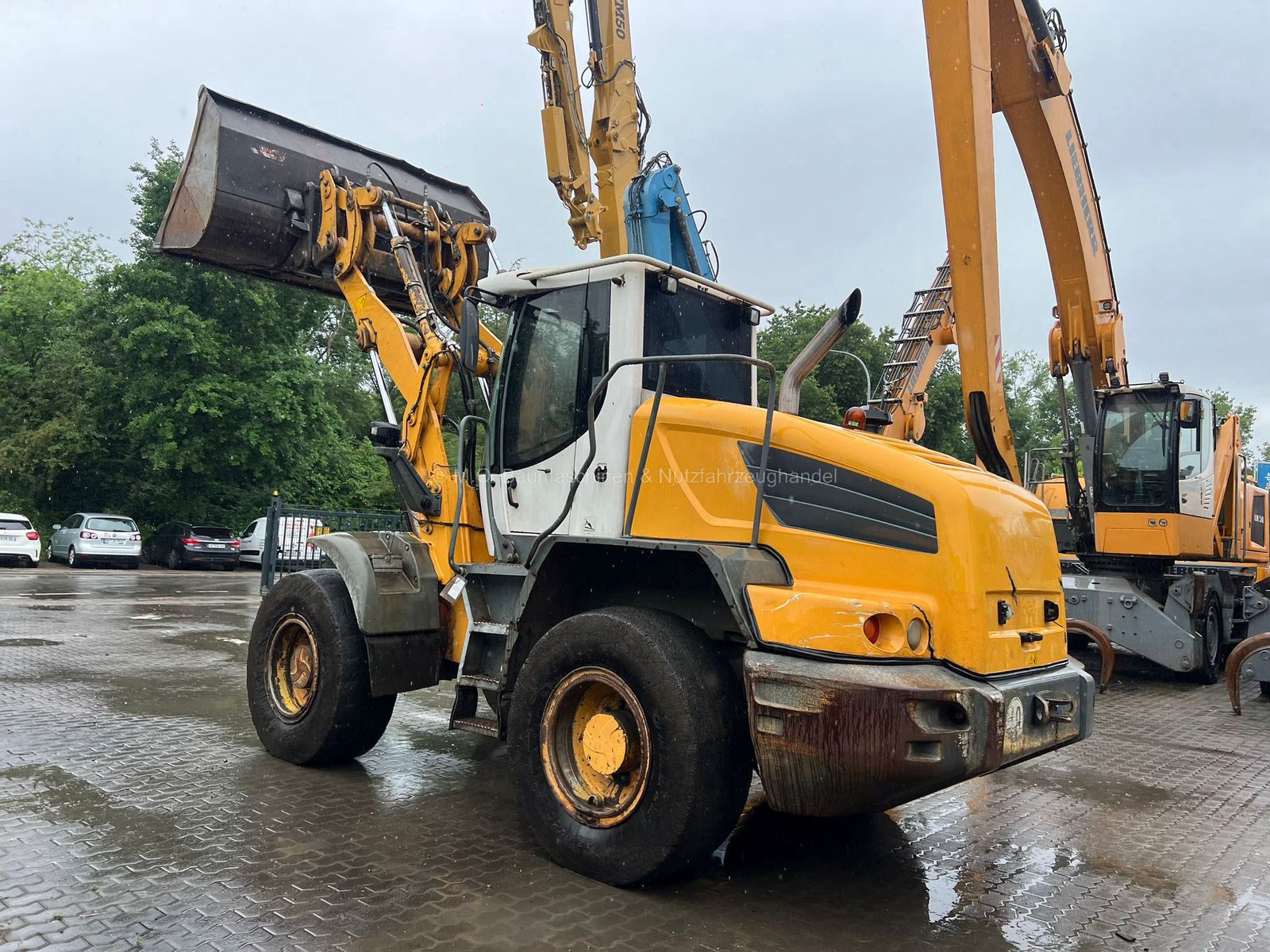 Fahrzeugabbildung Liebherr L524 /SW / AC/ Hochkippschaufel/