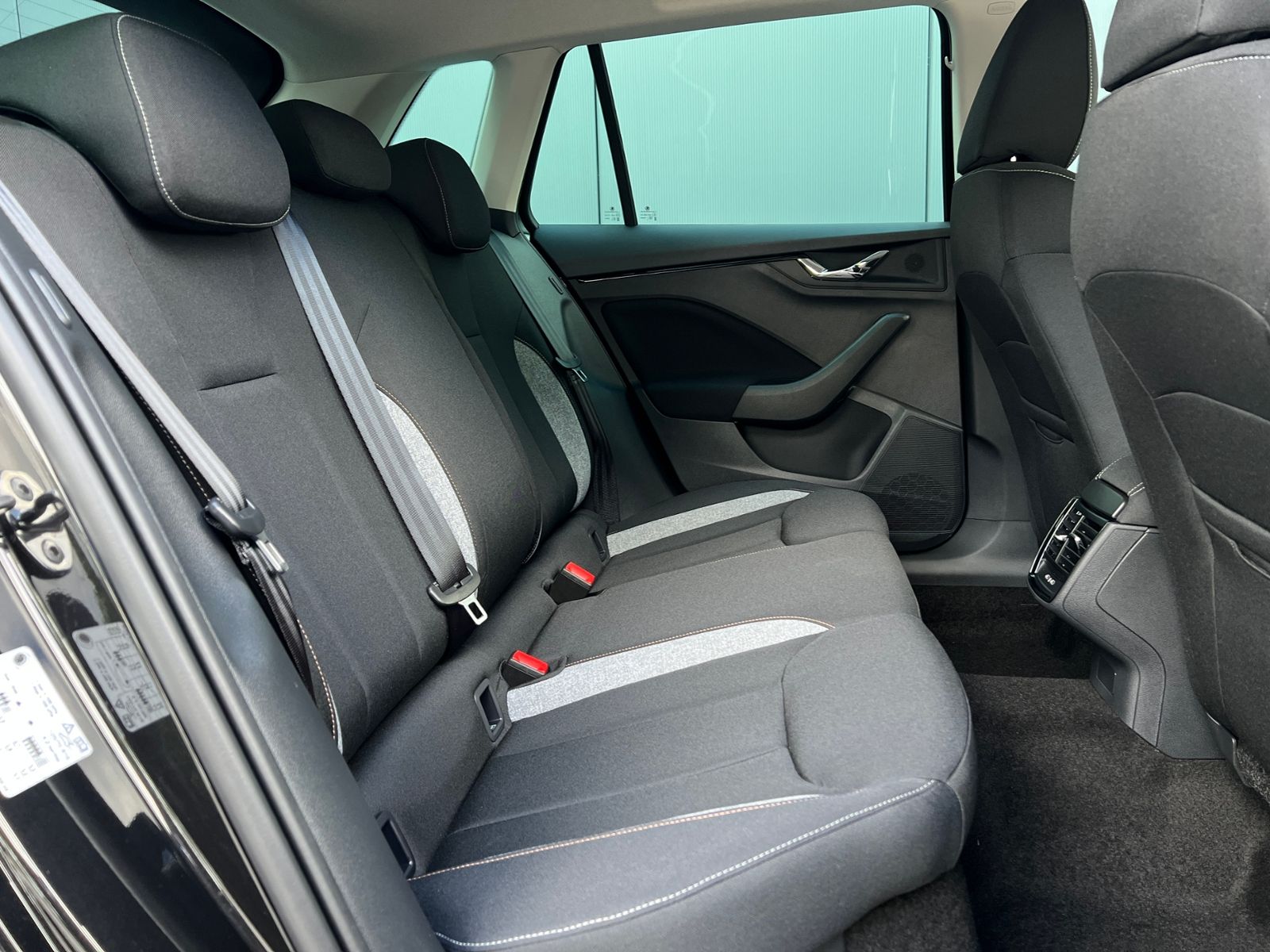 Fahrzeugabbildung SKODA Kamiq Selection 1.0 TSI DSG *AHK,LED,SmartLink,1