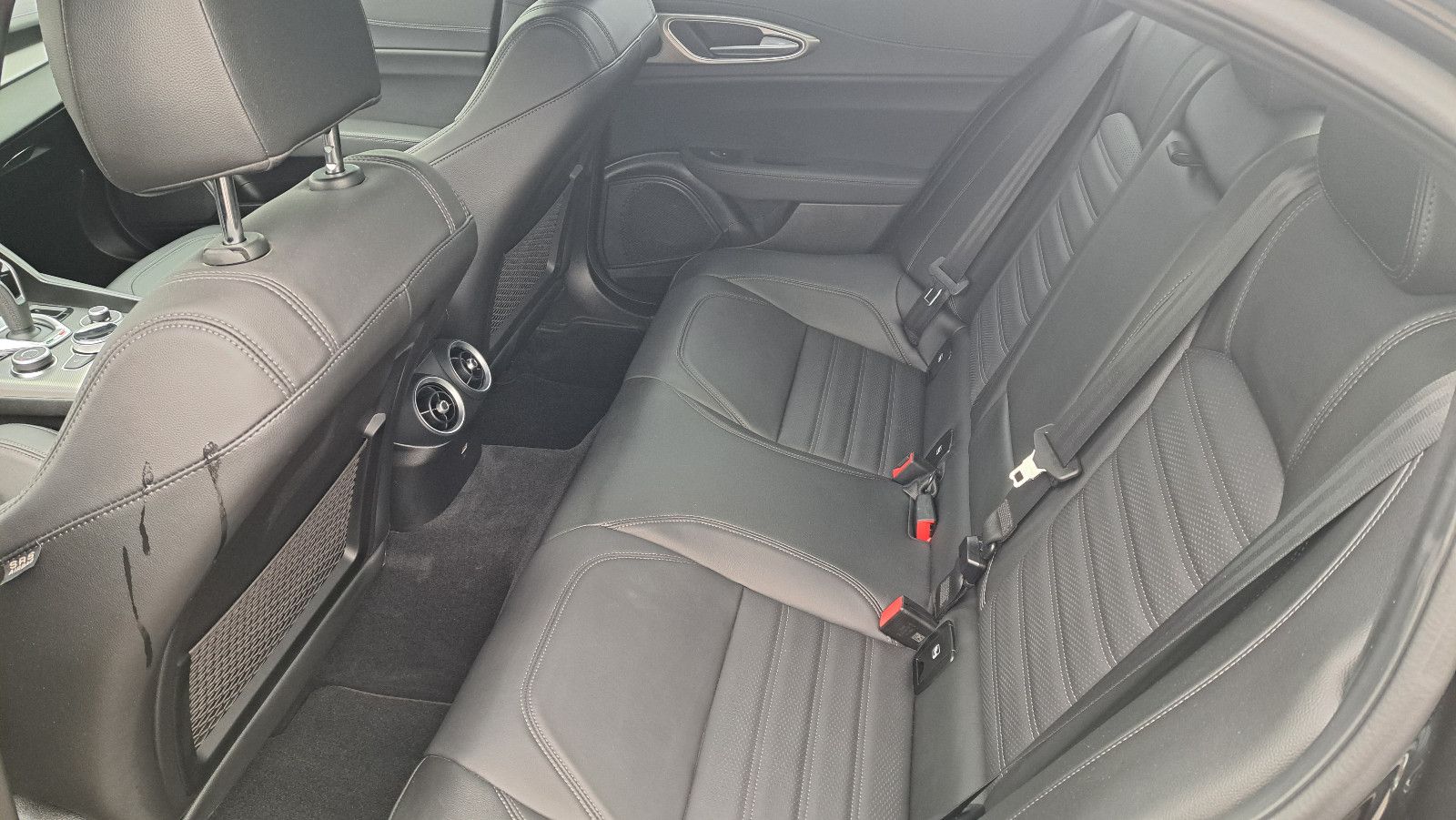 Fahrzeugabbildung Alfa Romeo Giulia Veloce  Q4