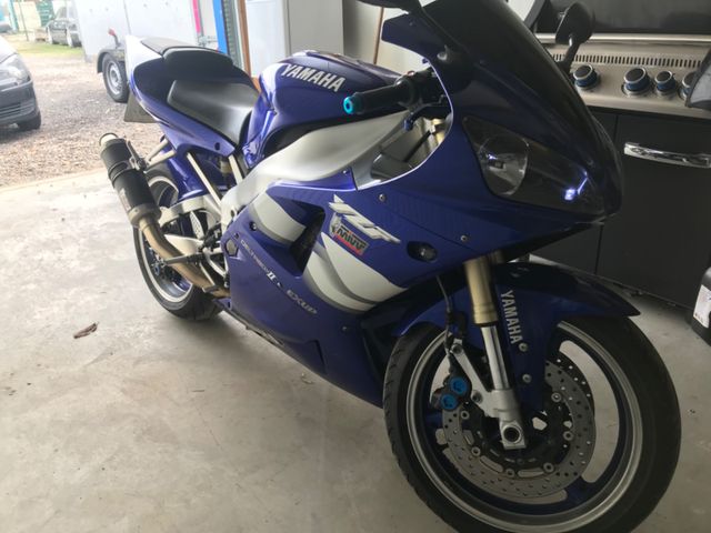 Yamaha R1 RN04