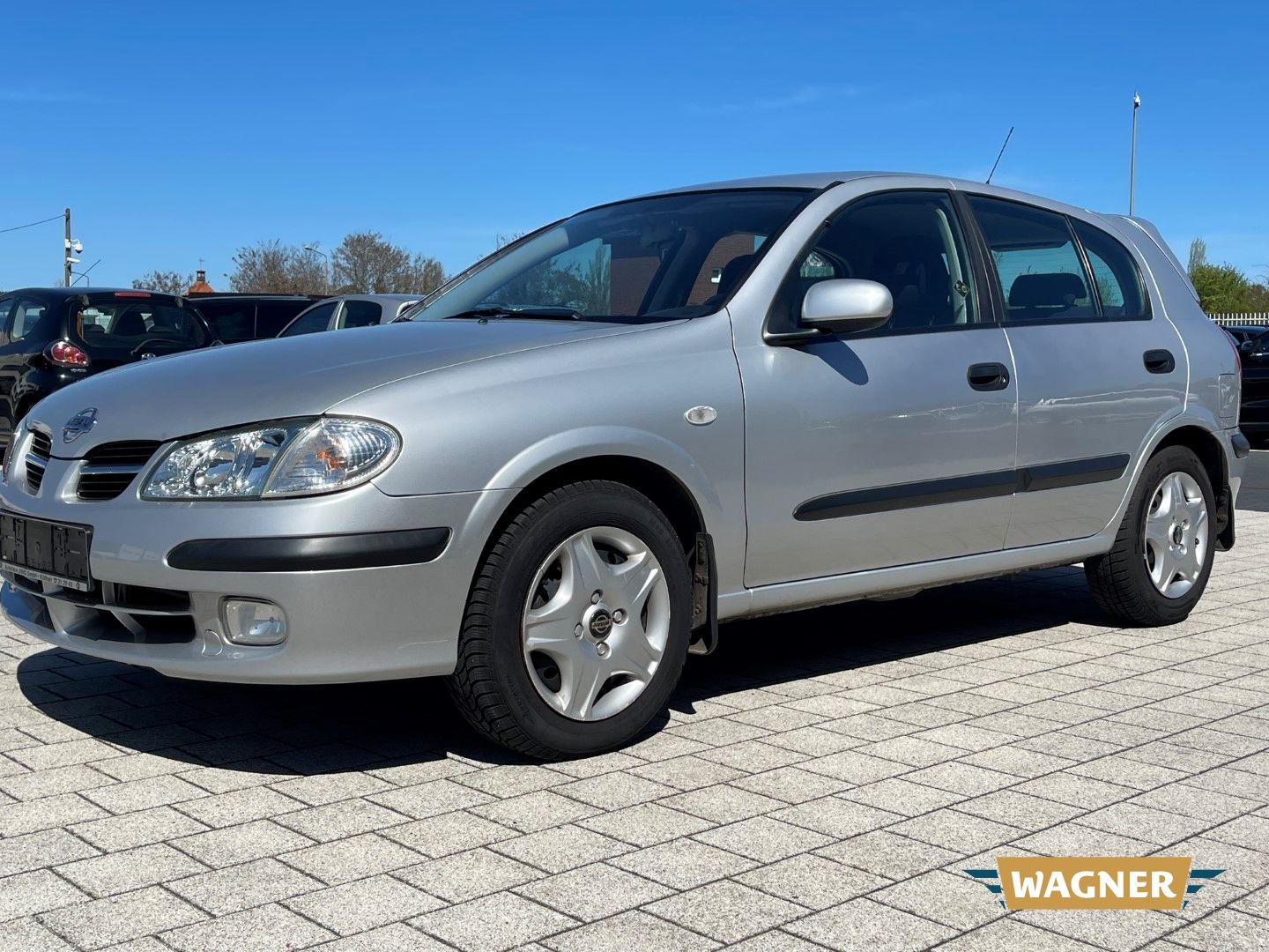 Fahrzeugabbildung Nissan Almera Comfort Klimaanlage 1 - Hand