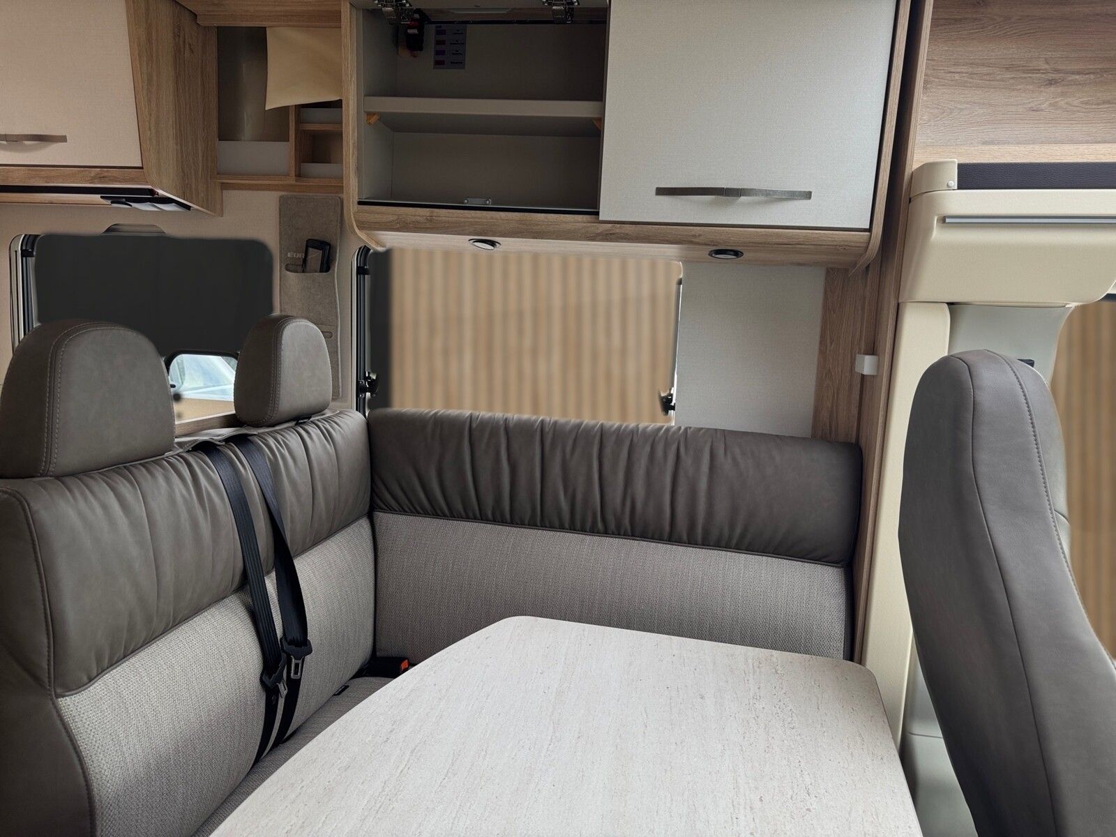 Fahrzeugabbildung Eura Mobil Profila RS PRS 695 EB Dachklima/Mondial/Lithium