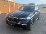 BMW X5 M50 M50d -Reifen und Service neu