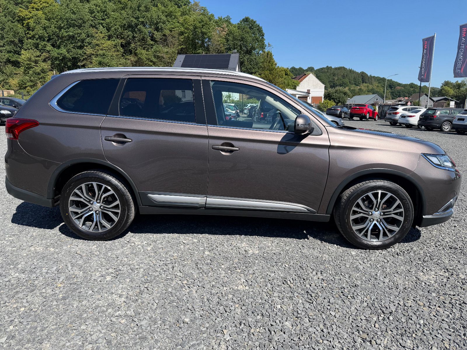MITSUBISHI Outlander 2.0Edition 100 2WD KAMERA/TEMPO/1.HAND – Foto 7