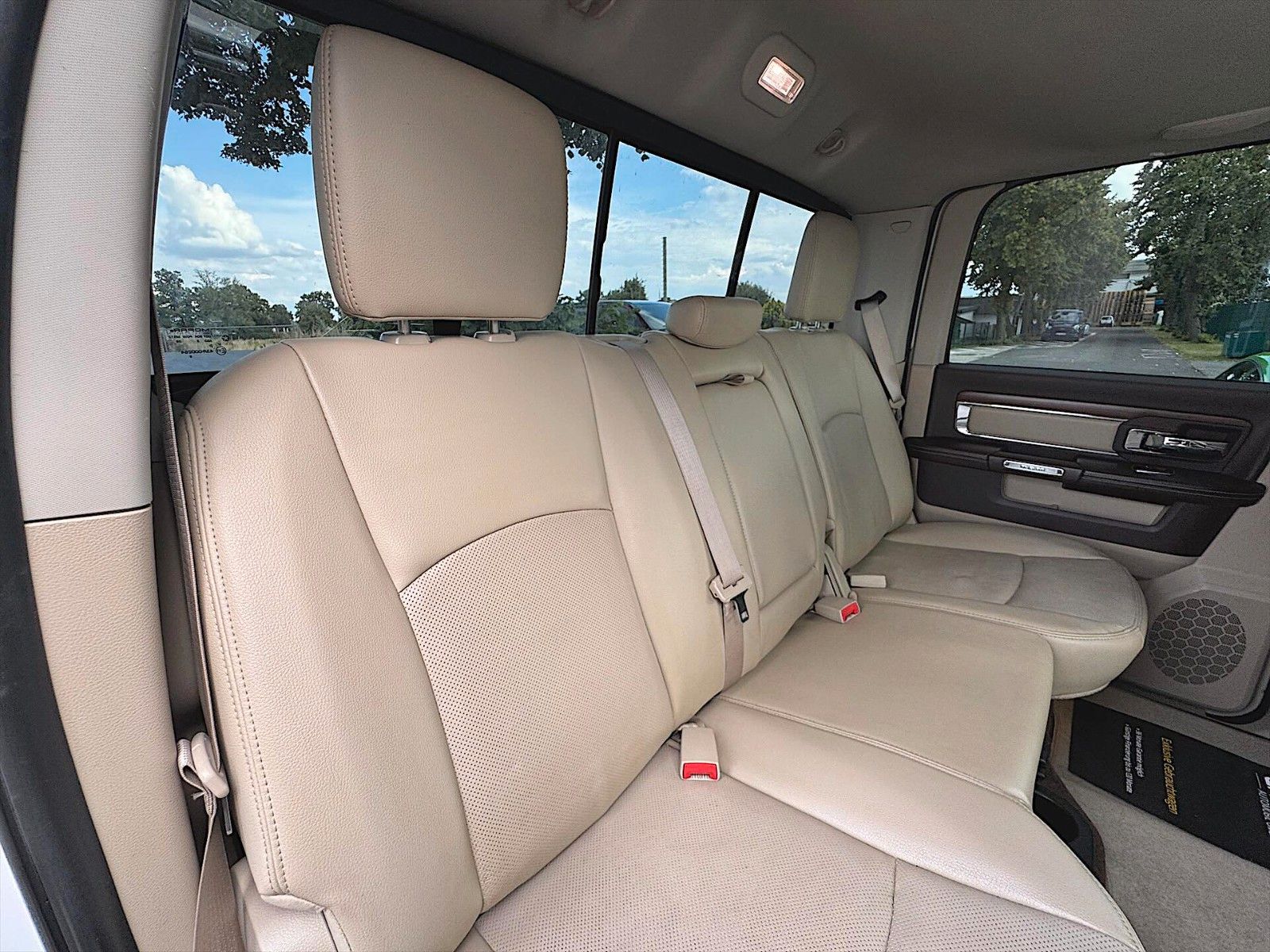 Fahrzeugabbildung Dodge RAM 5.7 V8 HEMI LARAMIE CrewCab 4x4 LPG  PRINS