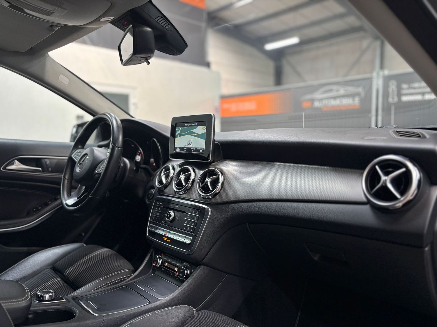 Fahrzeugabbildung Mercedes-Benz GLA 220 4 Matic#Klima#Navi#PDC