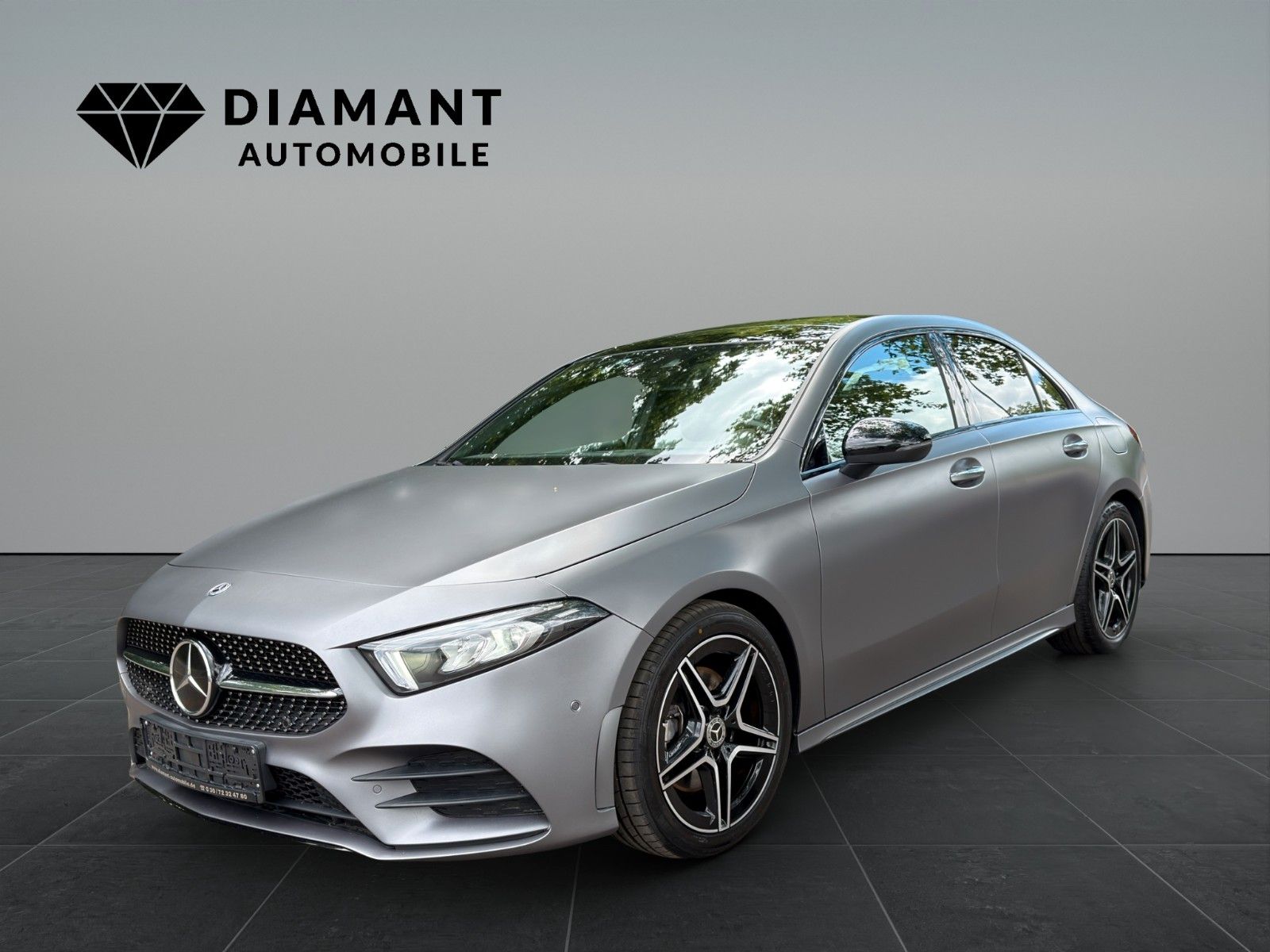 MERCEDES-BENZ A 220 d AMG PAKET/PANORAMA/HEAD-UP/