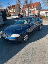 Volkswagen Passat 3BG, 2,0L Benzin, Limousine - Volkswagen Passat: mit Navigationssystem, 3bg
