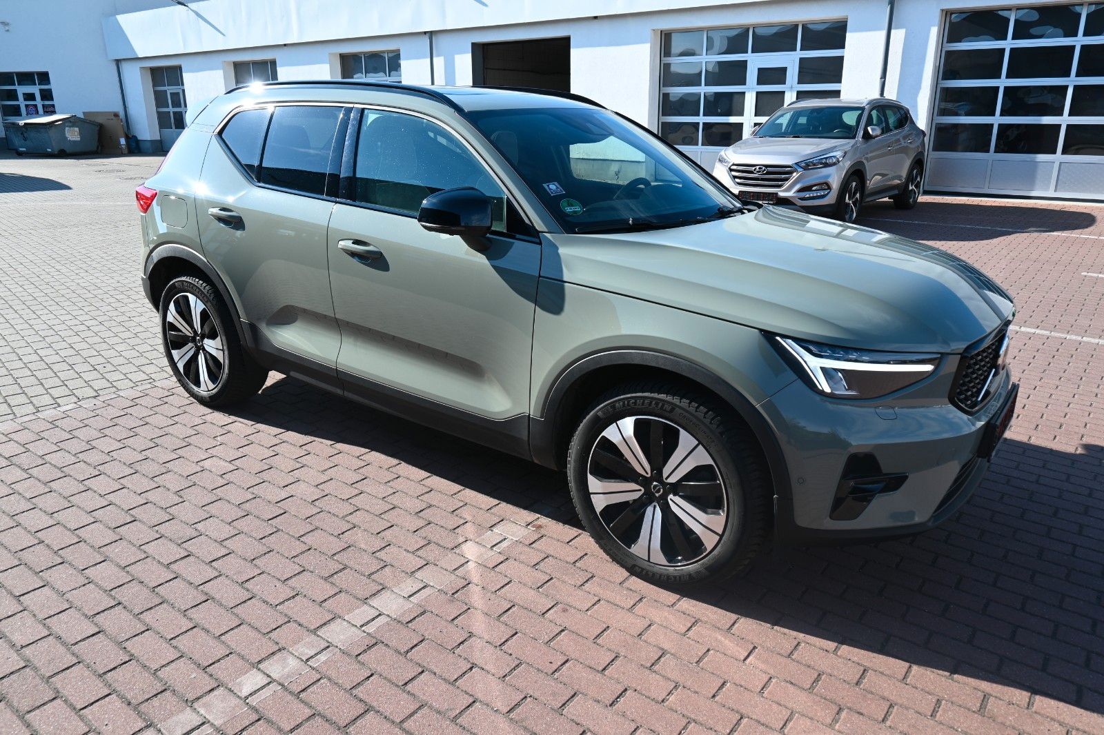 Fahrzeugabbildung Volvo XC40 Ultimate Dark T5 PHEV Ultimate*360°*PANO*