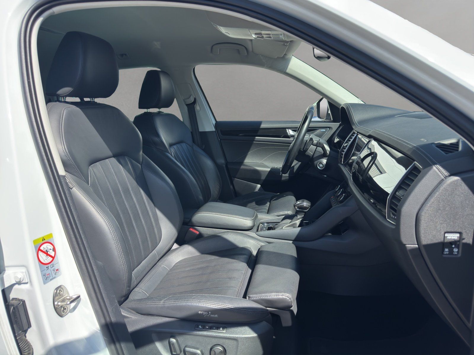 Fahrzeugabbildung SKODA Kodiaq 2.0 TDI L&K 4x4/ST-HZG/ACC/AHK/360°CAM/