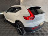 Volvo XC40 AWD*INSCRIPTION*LED-ST.HZ-MEMO-H&K-TEMPO-20 - Volvo XC40 Inscription mit Diesel-Antrieb