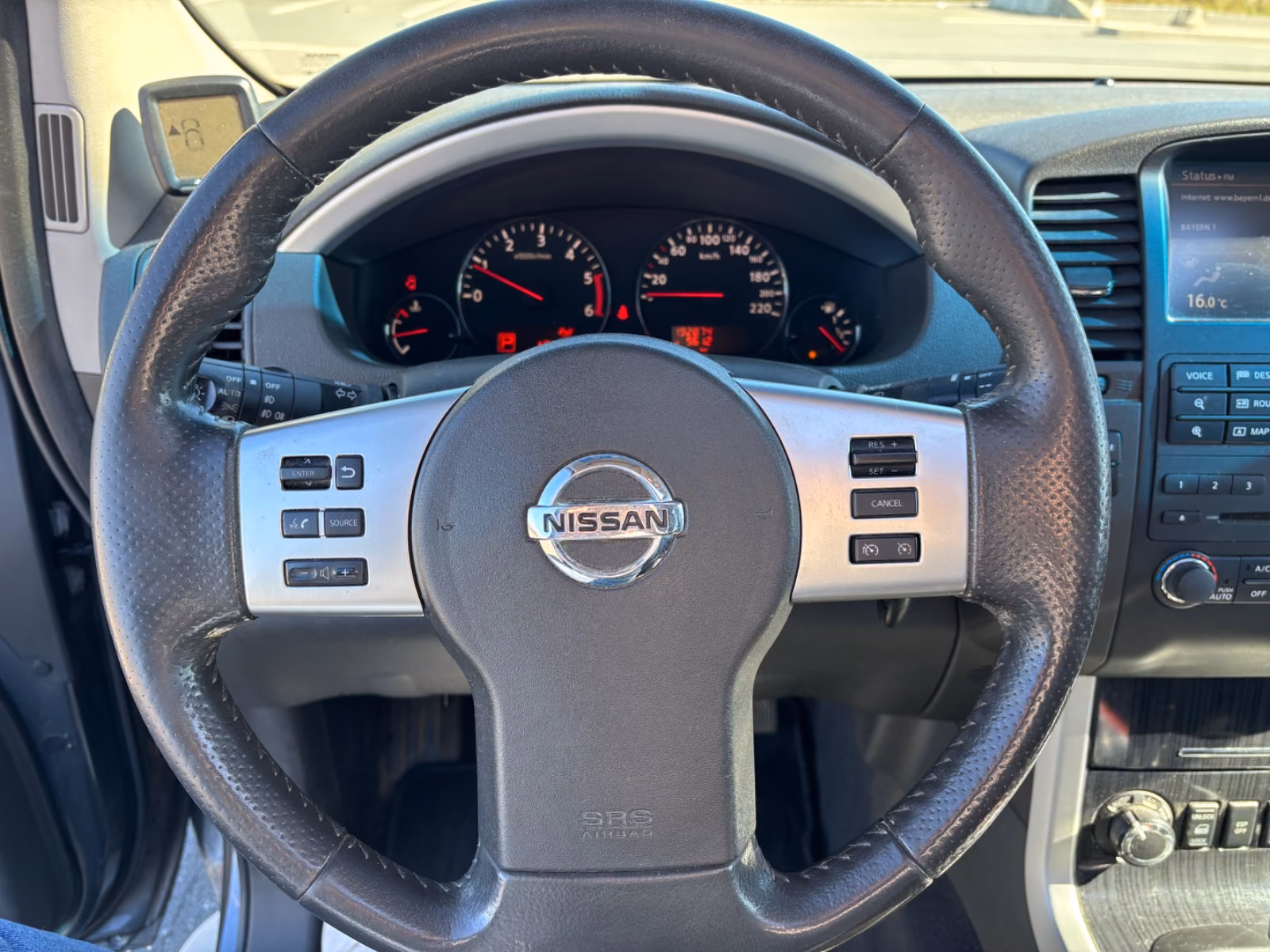 Nissan Pathfinder 3.0 dCi LE | 231 ch | BVA | 7 places | Bose | Toit ouvrant | Cuir chauffant à mémoire | Attelage amovible