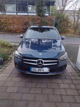 Mercedes-Benz B 180 DCT -