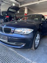 BMW 118i -Blau TÜV Neu, Scheckheft - BMW 118 aus 2007: 118i