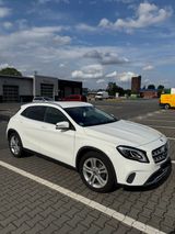 Mercedes-Benz GLA 180 | EZ 2019 | Parkpilot  - Mercedes gla gebraucht
