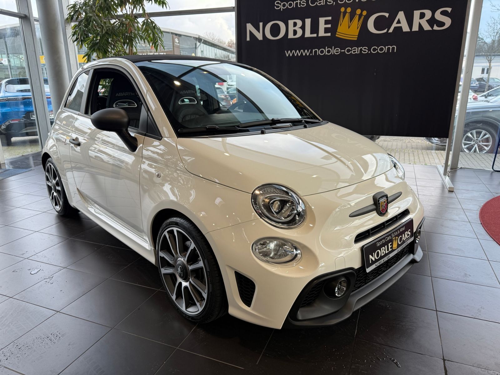 Fahrzeugabbildung Abarth 595C Linea Turismo NAV LEDER ALU