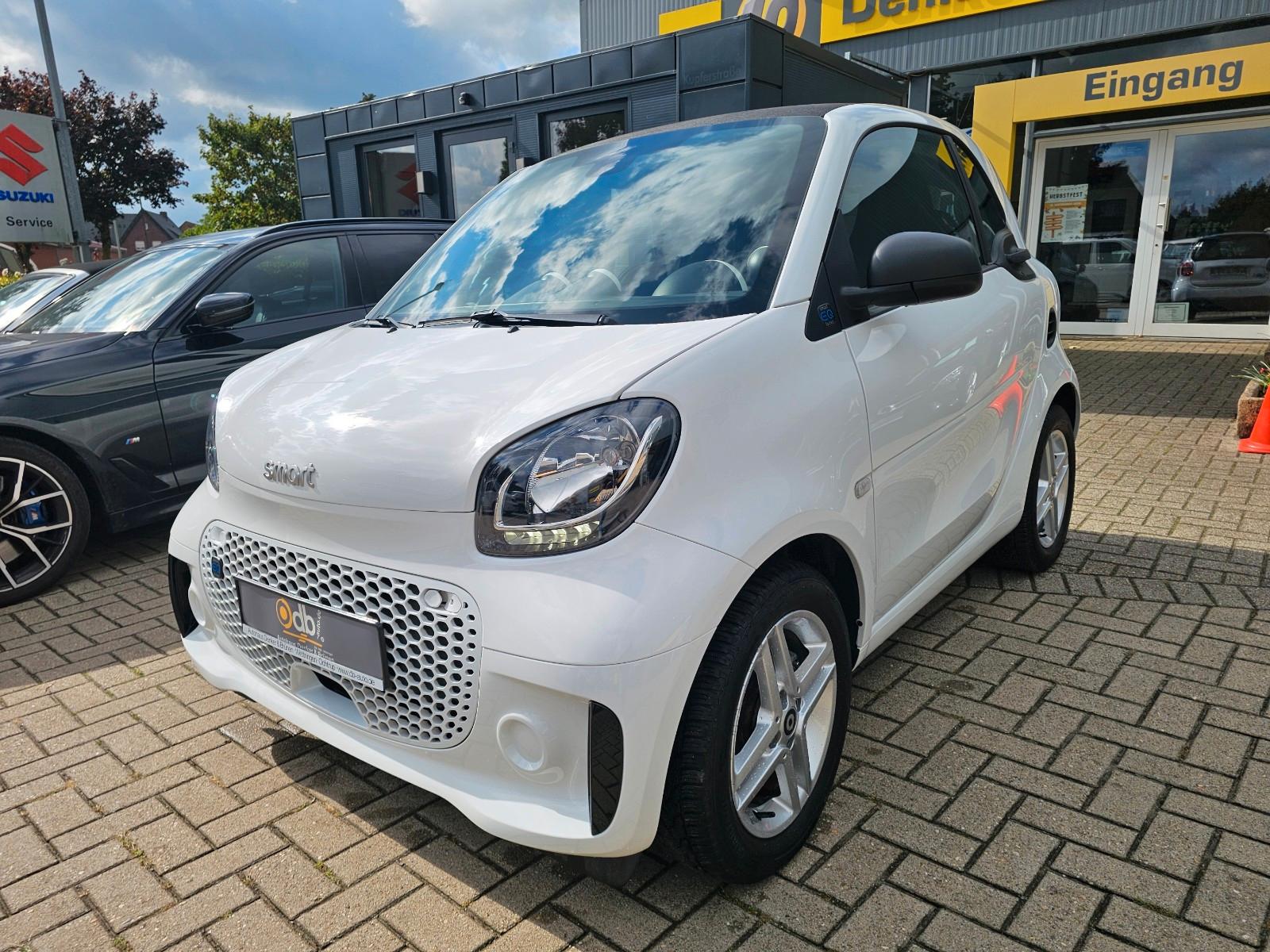 Smart ForTwo coupe EQ *Schnellladevorrichtung*DAB