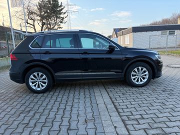 Volkswagen Tiguan - 8