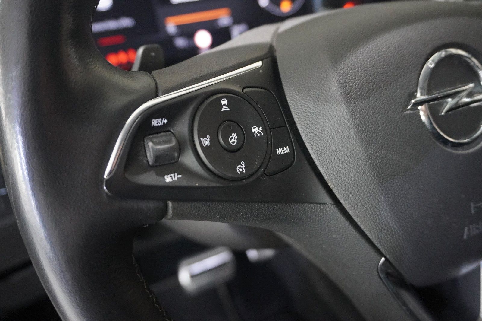 Fahrzeugabbildung Opel Grandland (X) GS LINE 4HYBRID NAVI/KAMERA/AHK