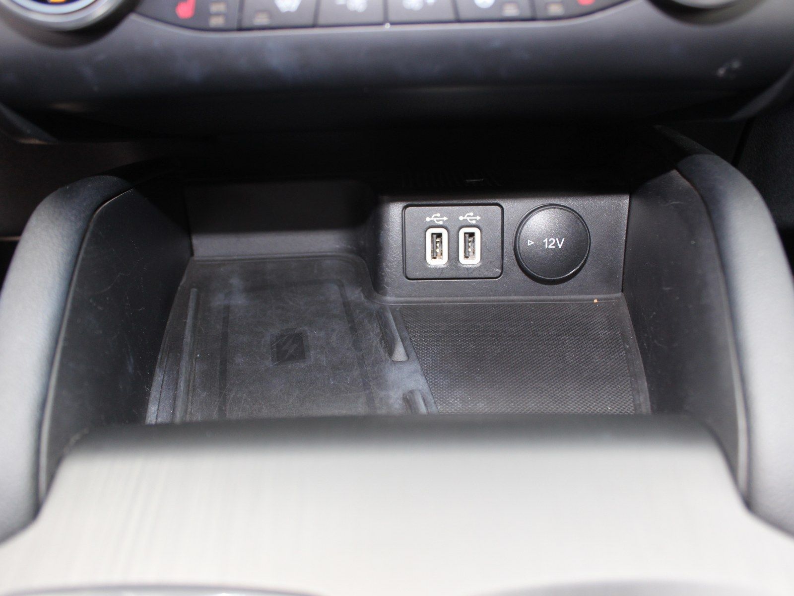 Fahrzeugabbildung Ford Kuga Plug-In Hybrid ST-Line X