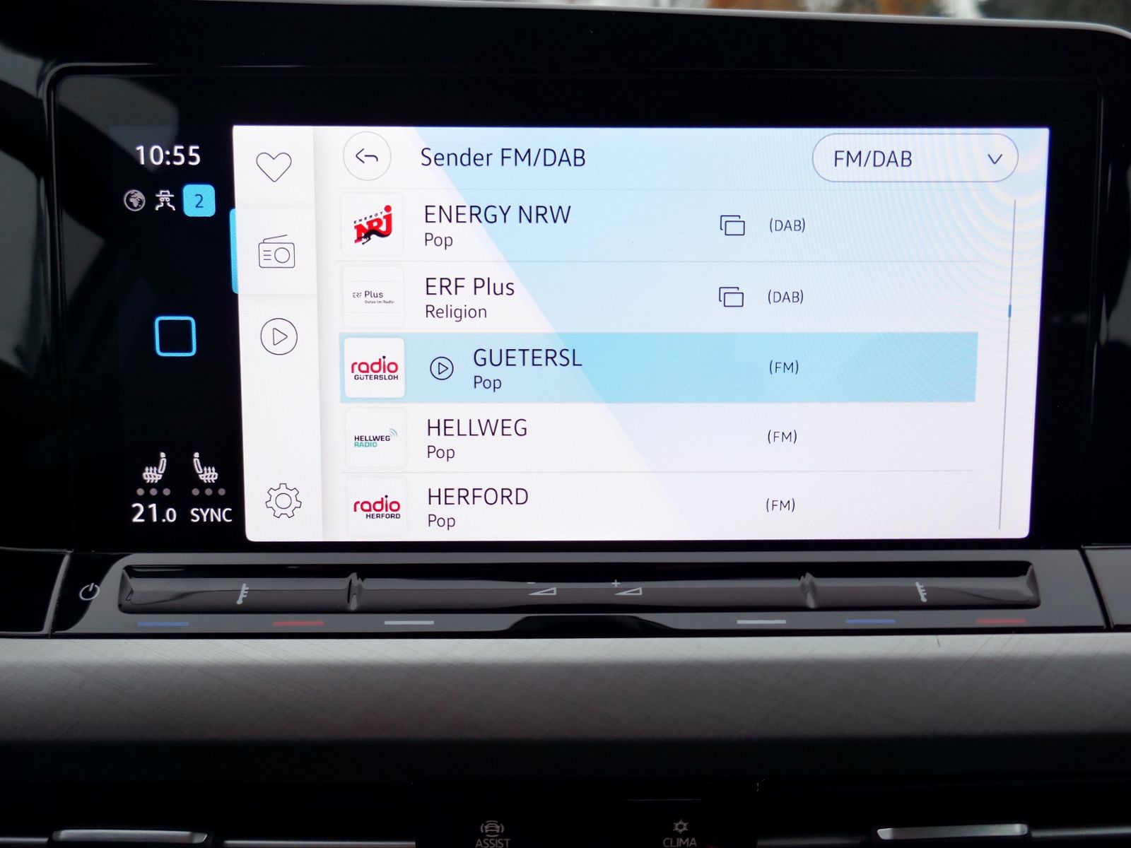 Fahrzeugabbildung Volkswagen Golf VIII Life 2.0 TDI | LED PDC ACC Navi