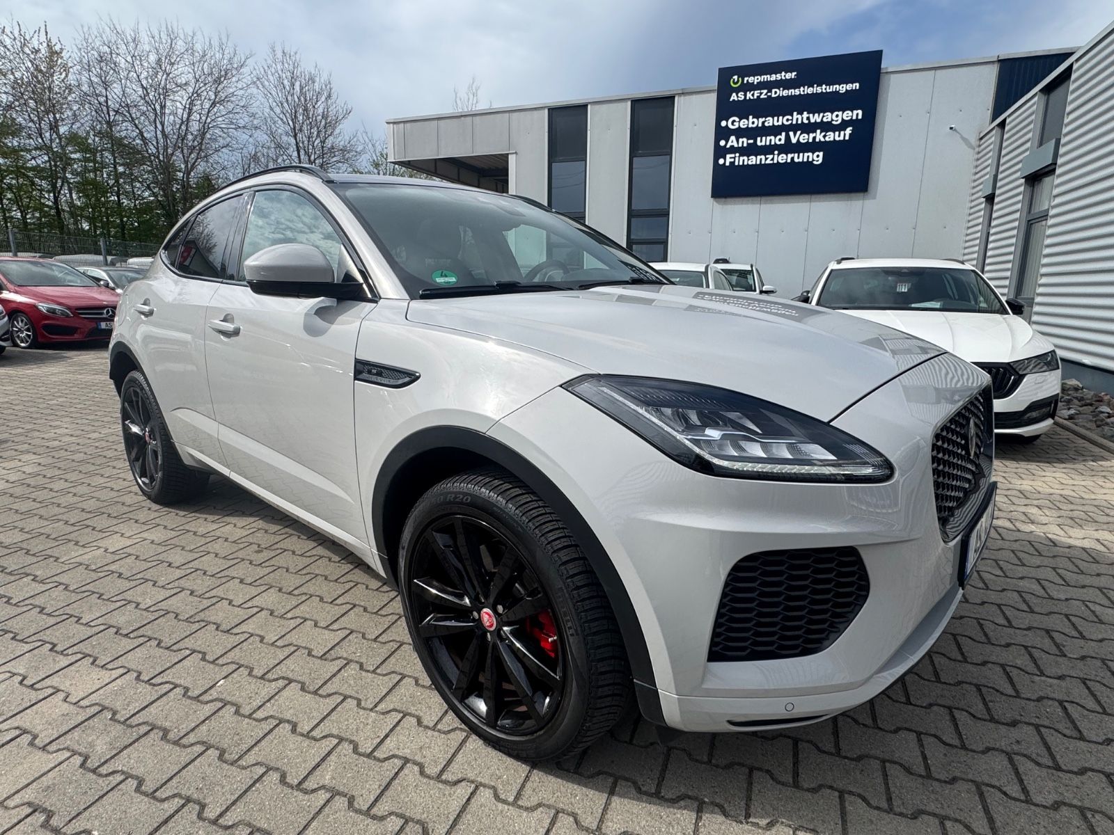 JAGUAR E-Pace