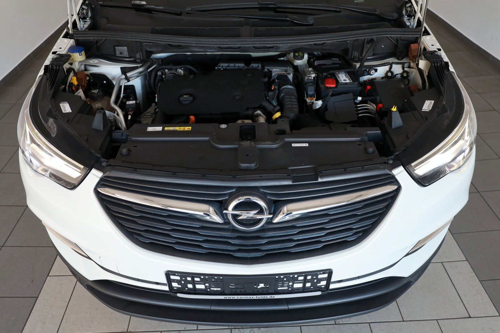 Fahrzeugabbildung Opel Grandland(X) TLeder,Navi,LED,Panorama,Kamera,AHK