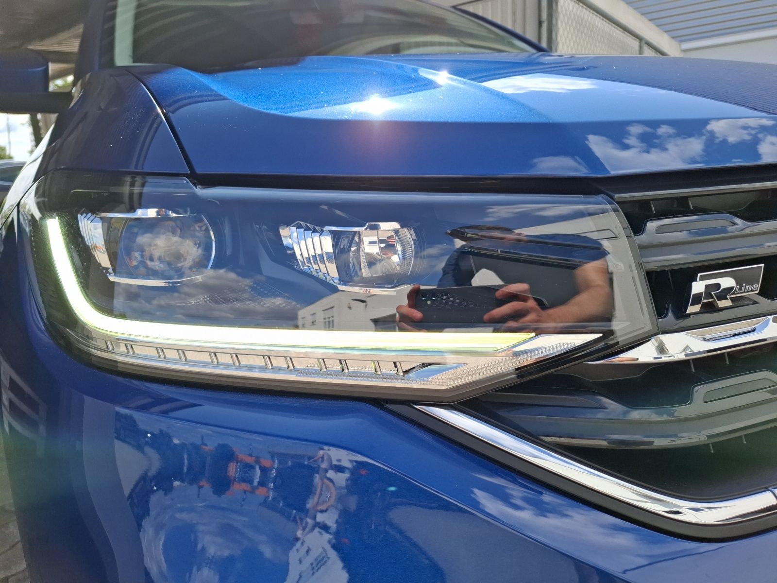 Fahrzeugabbildung Volkswagen T-Cross TSI Style DSG R-Line LED Navi AID ACC RF