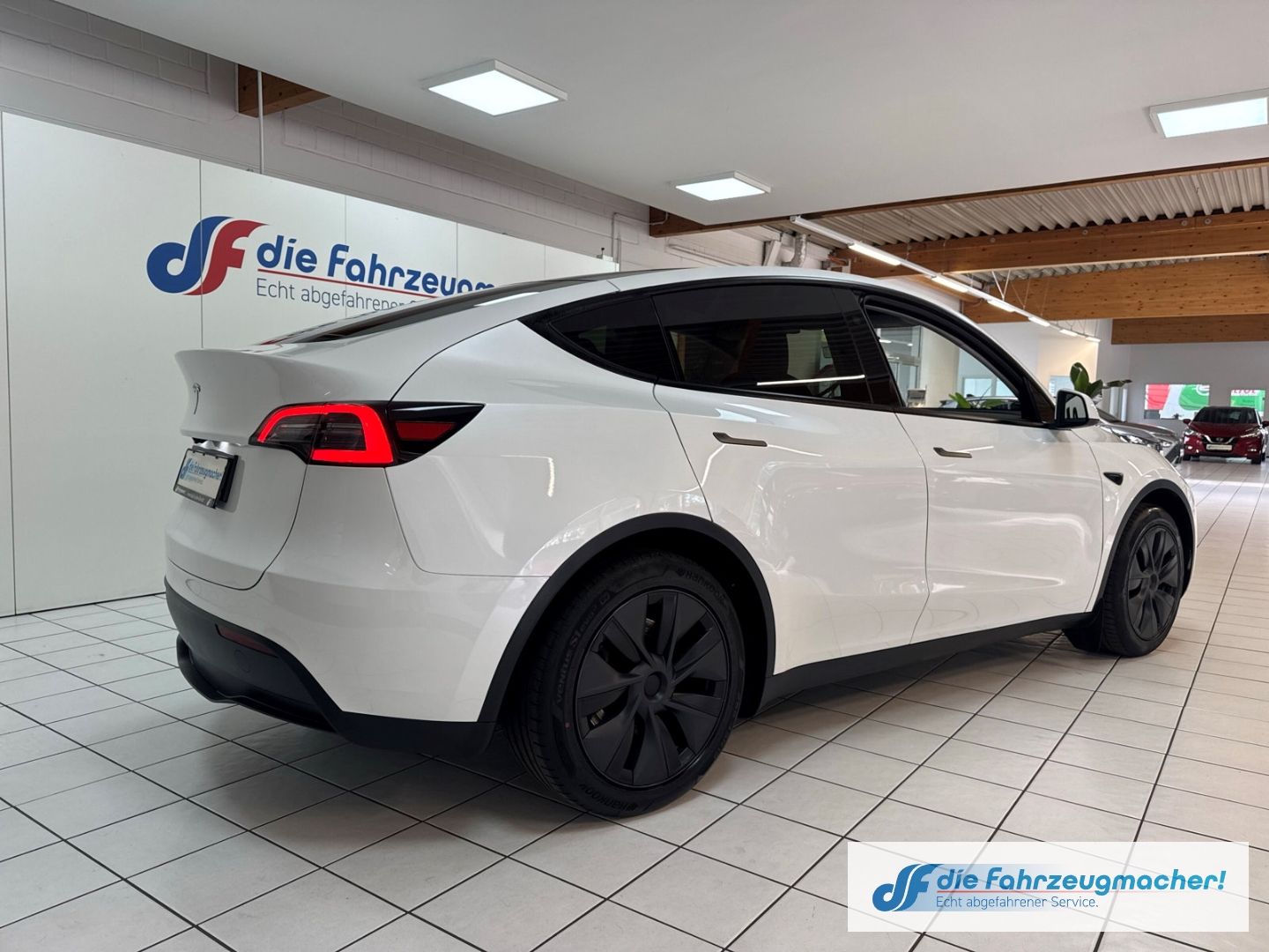 Fahrzeugabbildung Tesla Model Y RWD Panorama Navi Soundsystem LED ACC WL